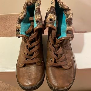 Size 7 blowfish Malibu high top boots